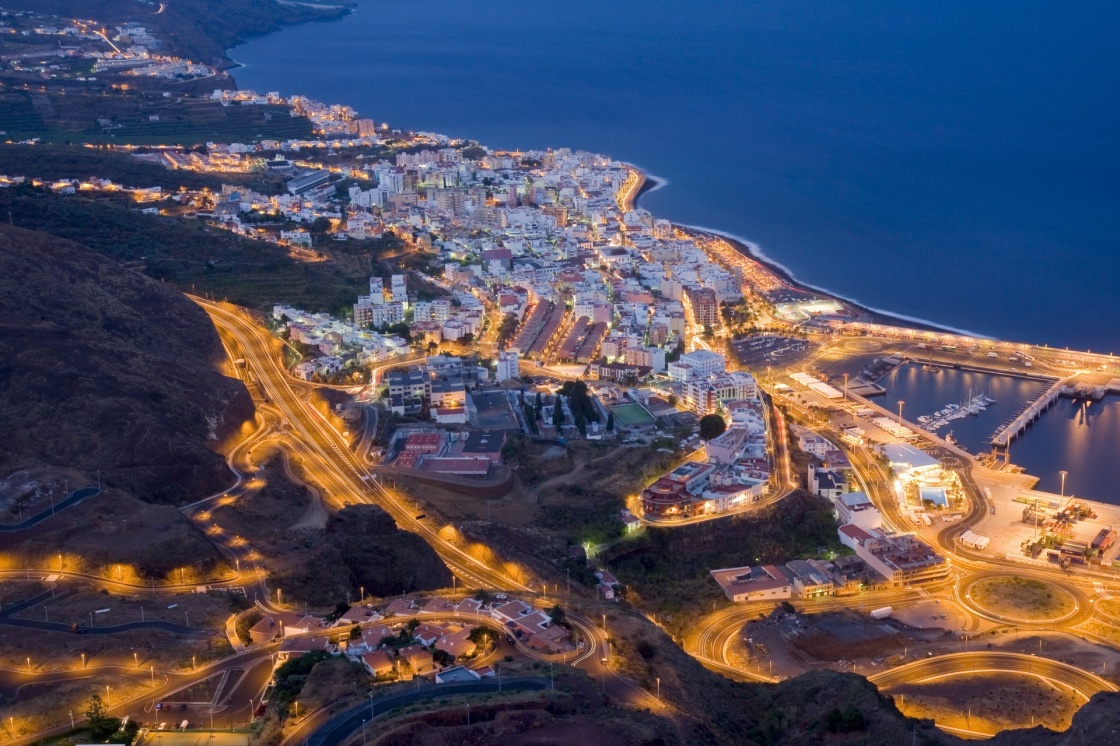 'Aerial night view of Santa Cruz, La Palma' - Îles Canaries